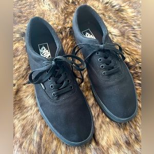 Authentic Men’s Vans